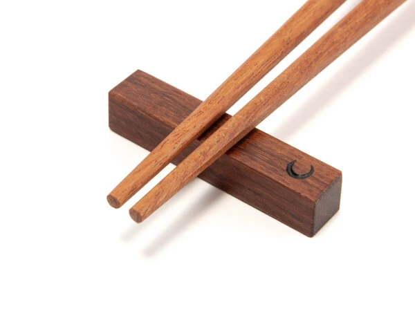 Essstäbchenablage MOON Granadillo 6 Essstäbchenablage MOON Granadillo – Bild 4