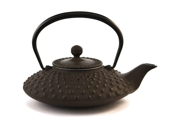 Japanische Teekanne Gusseisen Hira Arare, 0,5 L, Braun 13 Japanische Teekanne Gusseisen Hira Arare, 0,5 L, Braun – Bild 12
