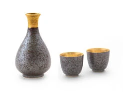 Sake Set Shuki, 1 Karaffe, 2 Becher 17 Sake Set Shuki, 1 Karaffe, 2 Becher -UMIMI Geschaft sake set shuki 1 karaffe 2 becher 1