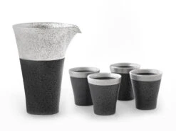 Sake Set Suzune S, 1 Karaffe, 4 Becher S -UMIMI Geschaft sake set suzune s 1 karaffe 4 becher s 1